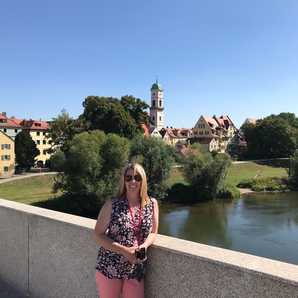 Meet your Posher, Tina - Picture 7 of 8